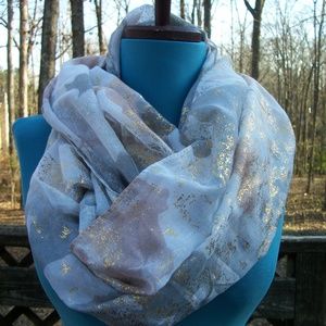 CATO Fashions Mulit Colored Infinity Scarf